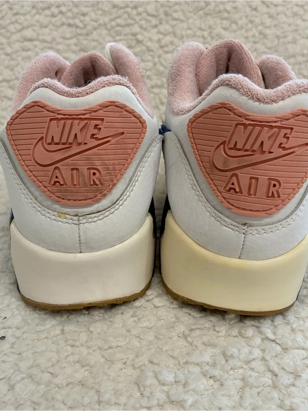 Nike Air Max 90 LTR SE White Pink Glaze Gum Bottom Size 7Y DB0472-100